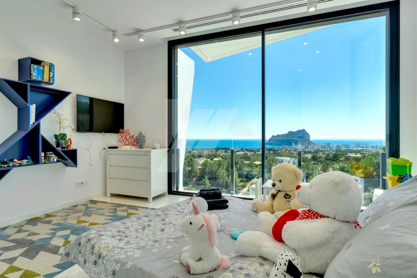 Villa de lujo con vistas panorámicas al mar en venta en Benissa, Costa Blanca.