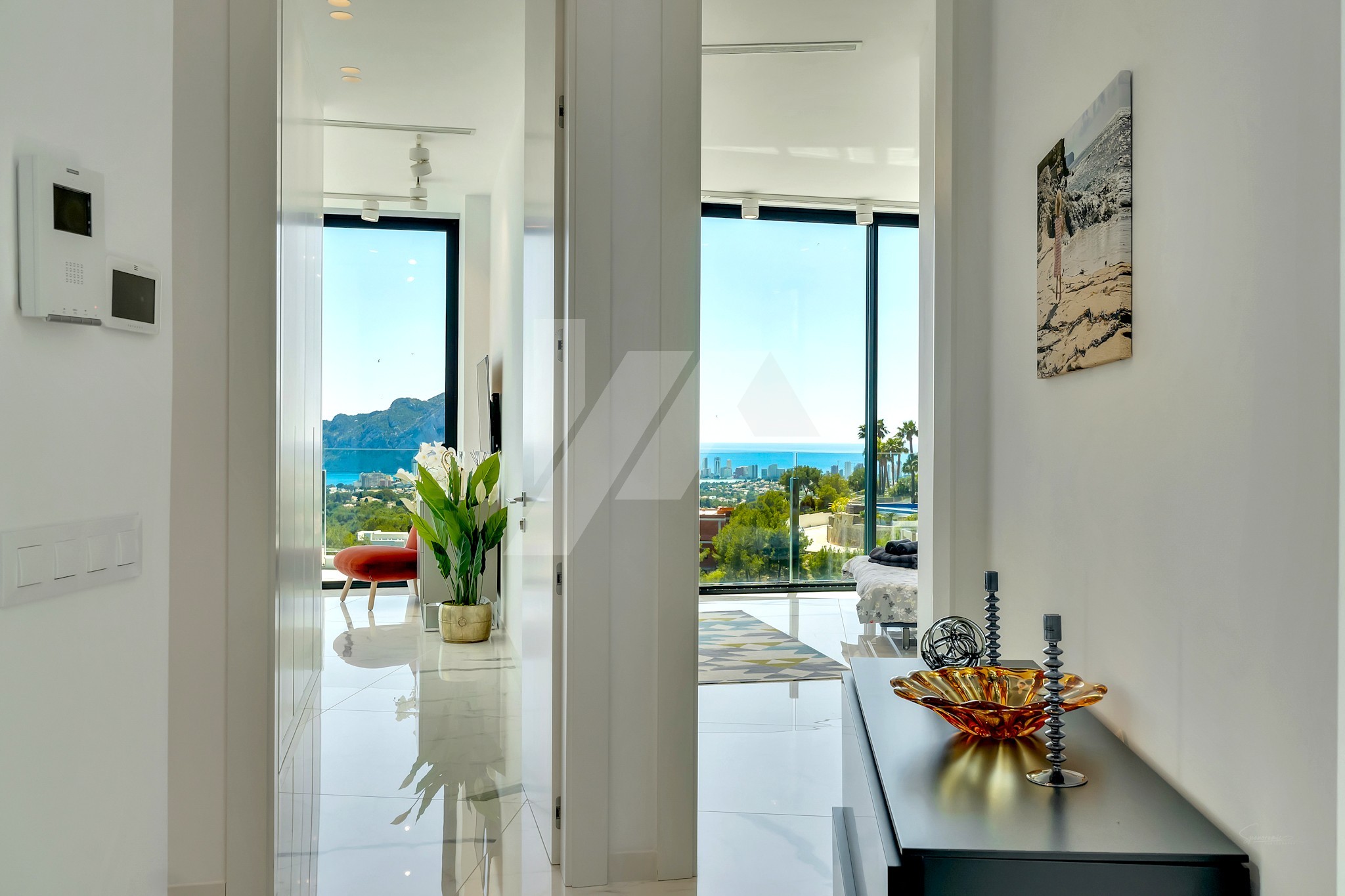 Villa de lujo con vistas panorámicas al mar en venta en Benissa, Costa Blanca.