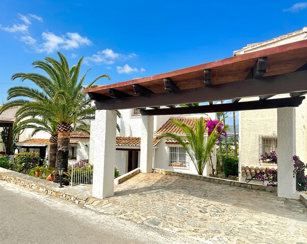 Bungalow zu verkaufen in Moraira, Costa Blanca.