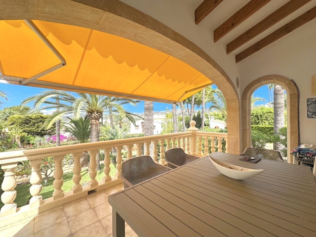 Bungalow zu verkaufen in Moraira, Costa Blanca.