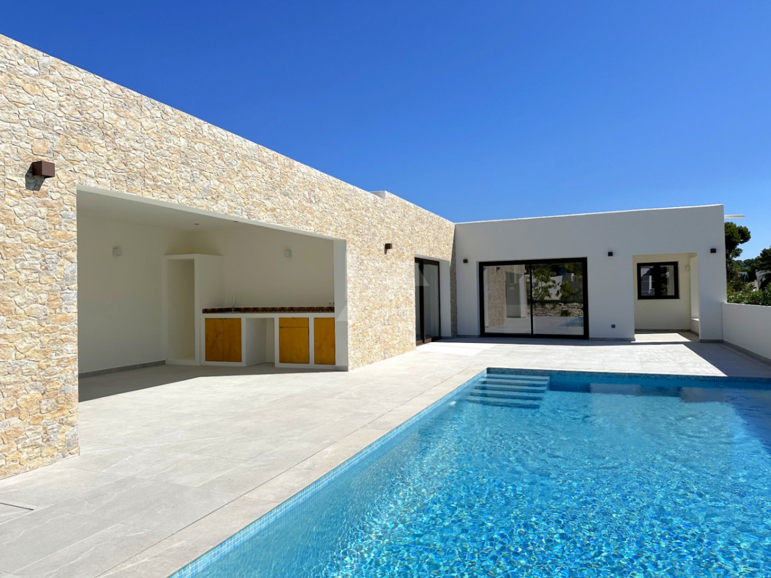 Luxusvilla zu verkaufen in Moraira, Costa Blanca.