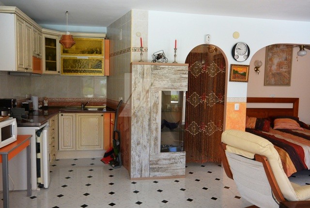 Villa zur Investition zu verkaufen in Calpe, Costa Blanca.