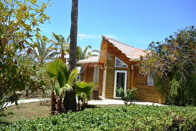 Villa zur Investition zu verkaufen in Calpe, Costa Blanca.