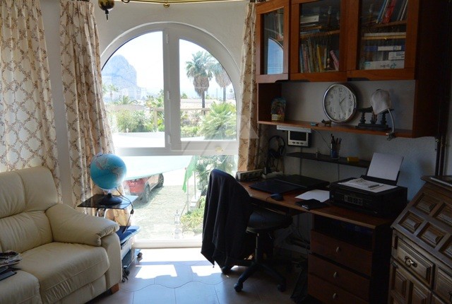 Villa zur Investition zu verkaufen in Calpe, Costa Blanca.