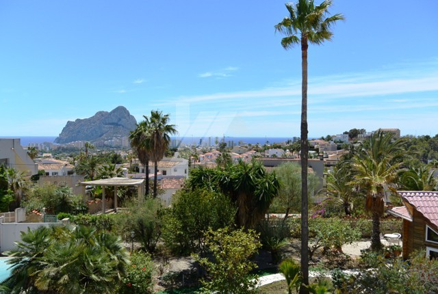 Villa zur Investition zu verkaufen in Calpe, Costa Blanca.