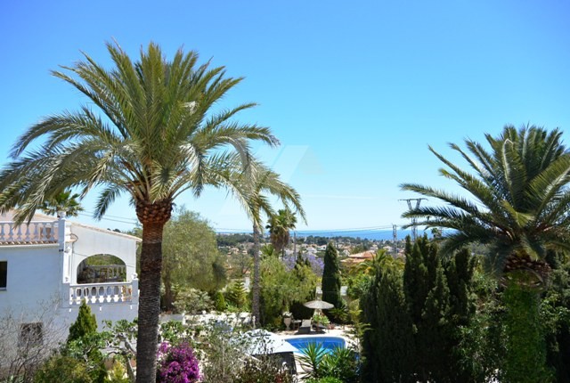 Villa zur Investition zu verkaufen in Calpe, Costa Blanca.