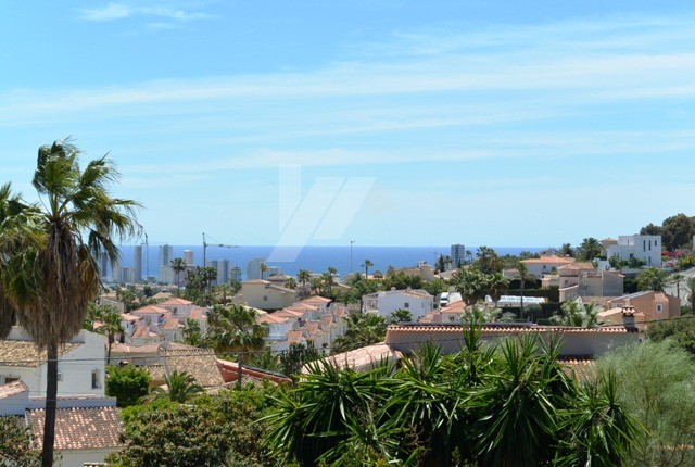 Villa zur Investition zu verkaufen in Calpe, Costa Blanca.