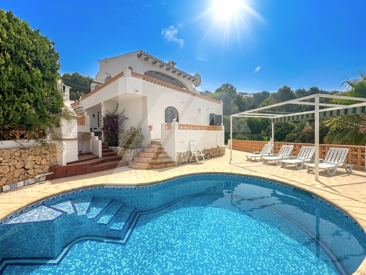 Villa zu verkaufen in Moraira, Costa Blanca.