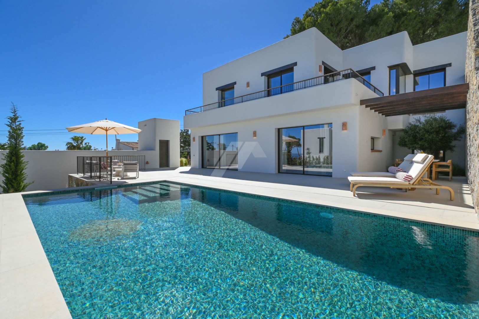 Luxusvilla mit Meerblick zu verkaufen in Moraira, Costa Blanca.