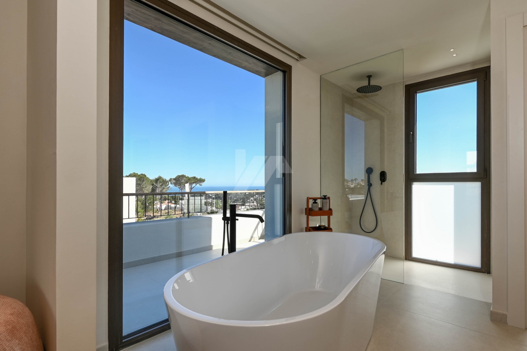Luxusvilla mit Meerblick zu verkaufen in Moraira, Costa Blanca.
