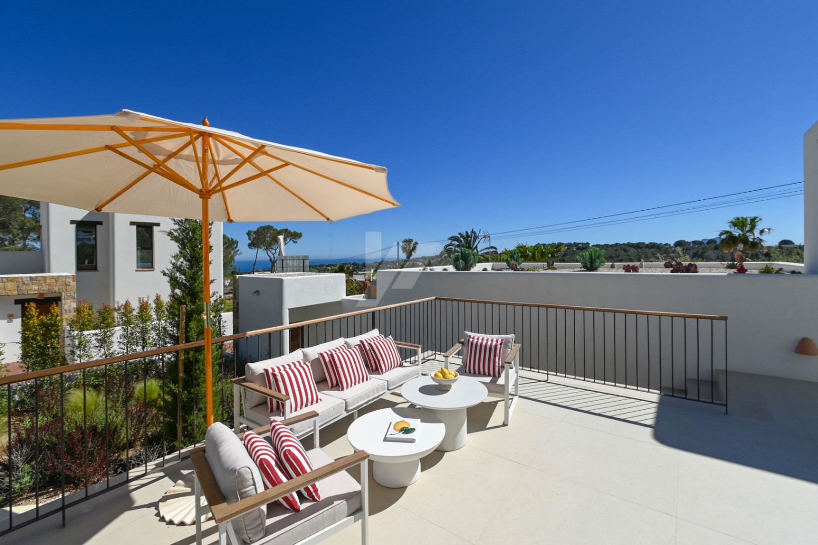 Luxuriöse Villa mit Meerblick zum Verkauf in Moraira, Costa Blanca.