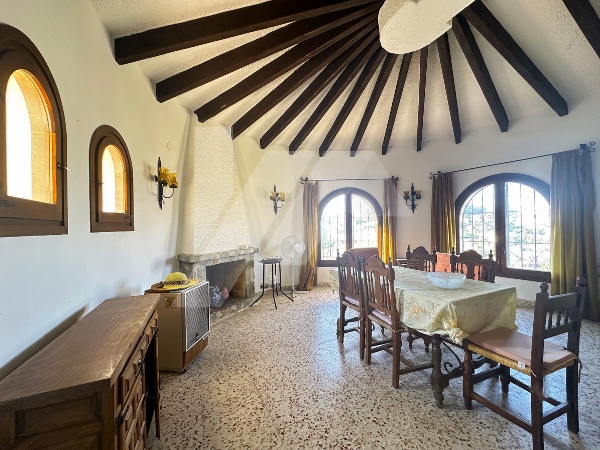 Villa mit Meerblick zu verkaufen in Benissa Costa, Costa Blanca.