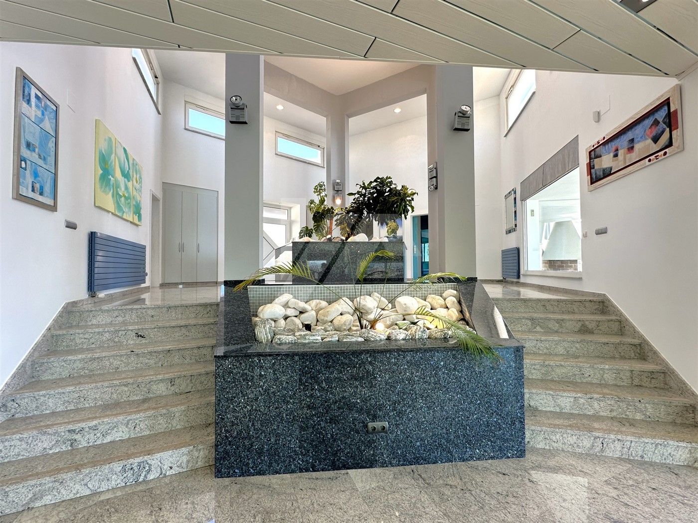 Villa mit Panoramablick auf das Meer zum Verkauf in Moraira, Costa Blanca.