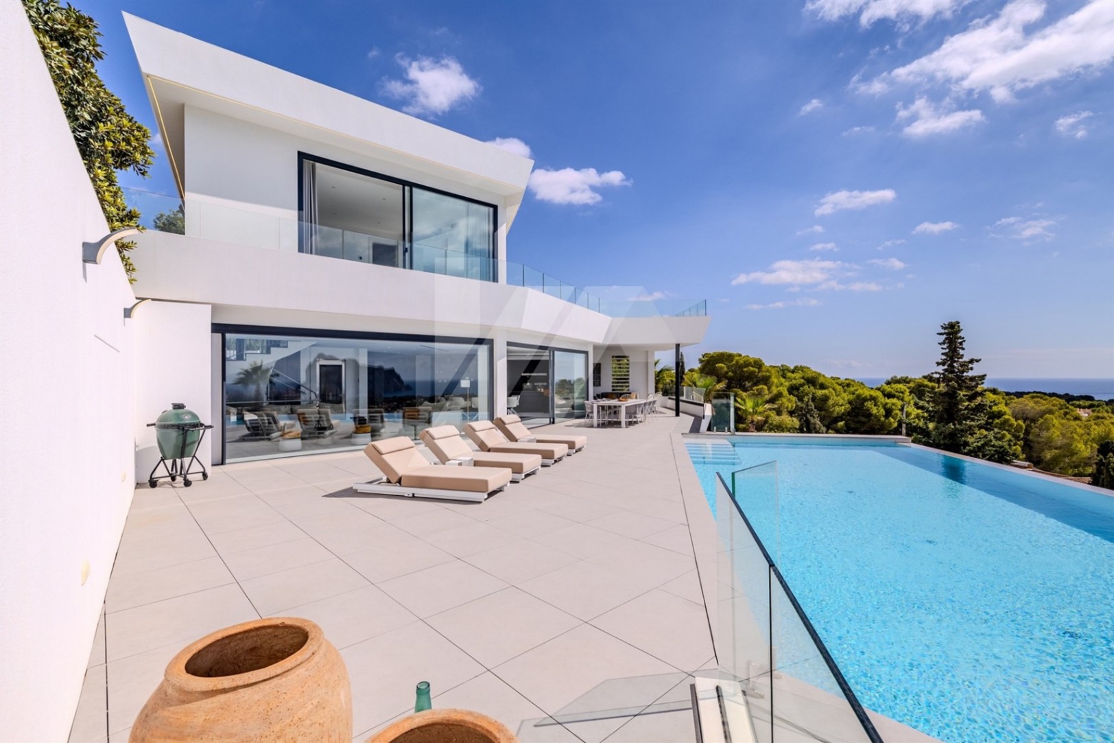 Luxusvilla mit Panoramablick auf das Meer und den ikonischen Peñon de Ifach, Benissa.