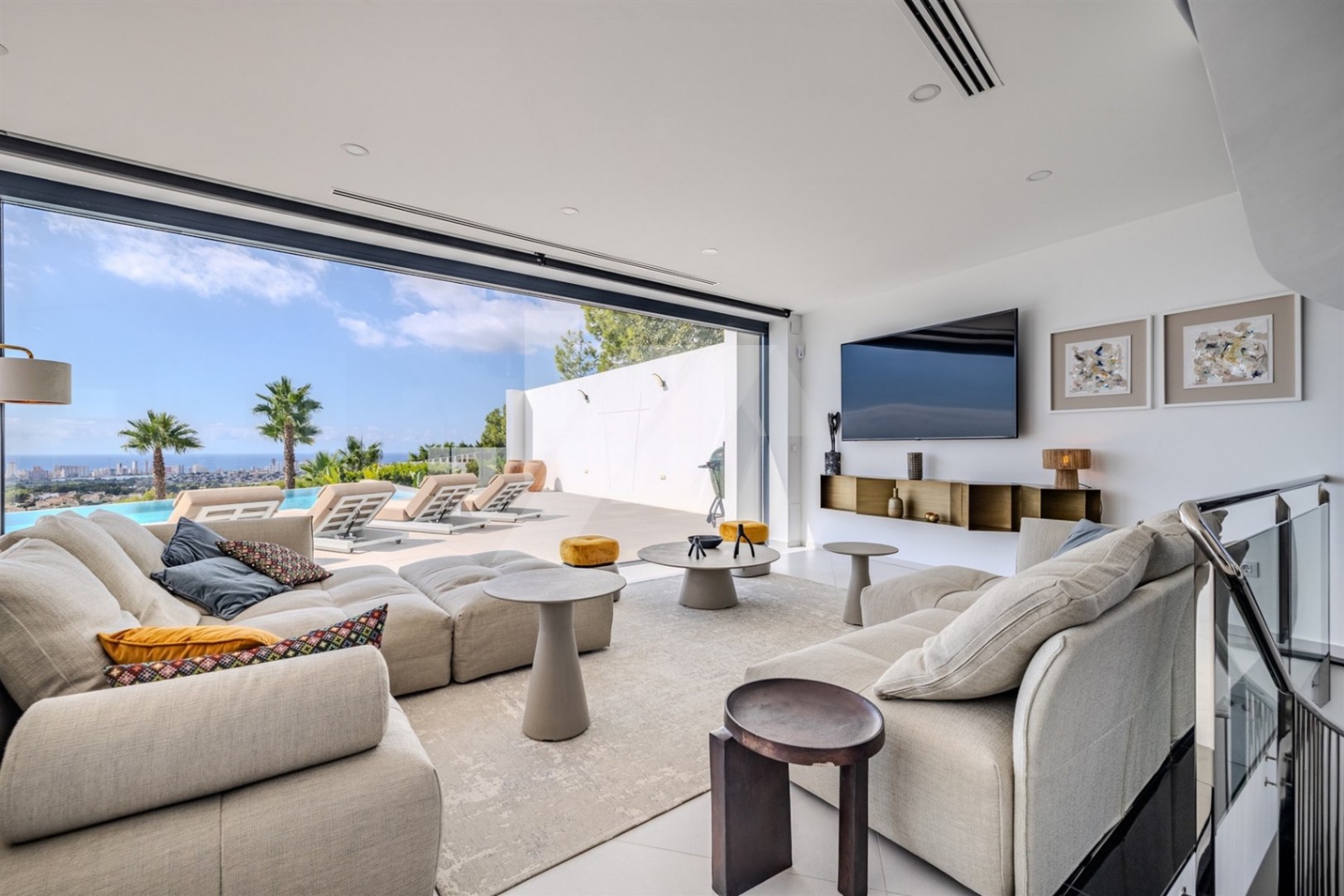 Luxusvilla mit Panoramablick auf das Meer und den ikonischen Peñon de Ifach, Benissa.