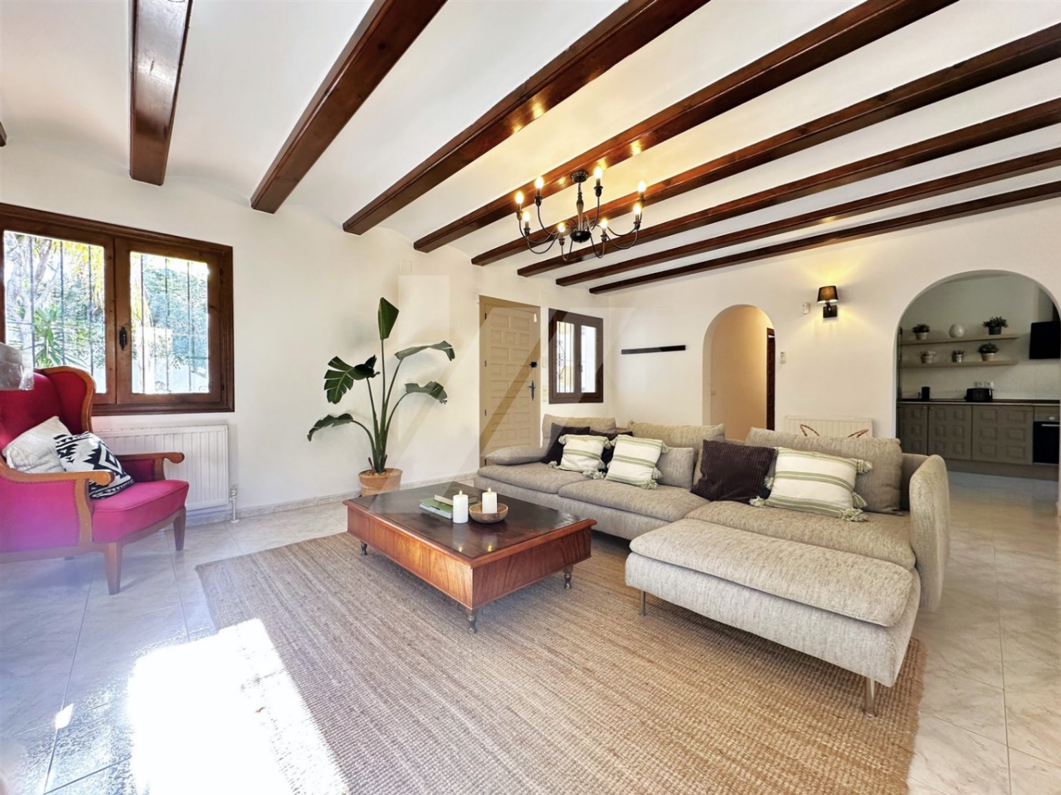 Haus zum Verkauf im mediterranen Stil von Moraira auf einer Ebene.