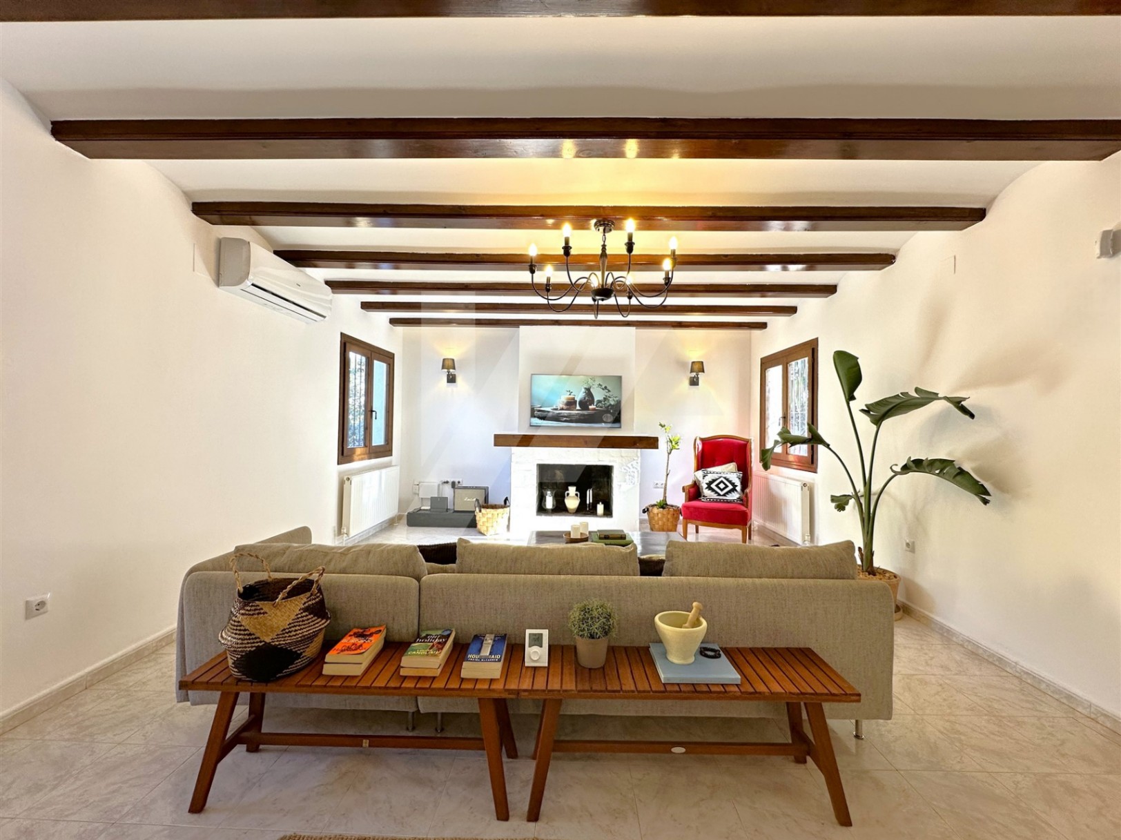 Haus zum Verkauf im mediterranen Stil von Moraira auf einer Ebene.