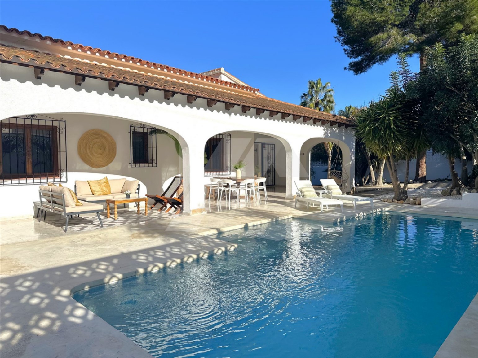 Haus zum Verkauf im mediterranen Stil von Moraira auf einer Ebene.