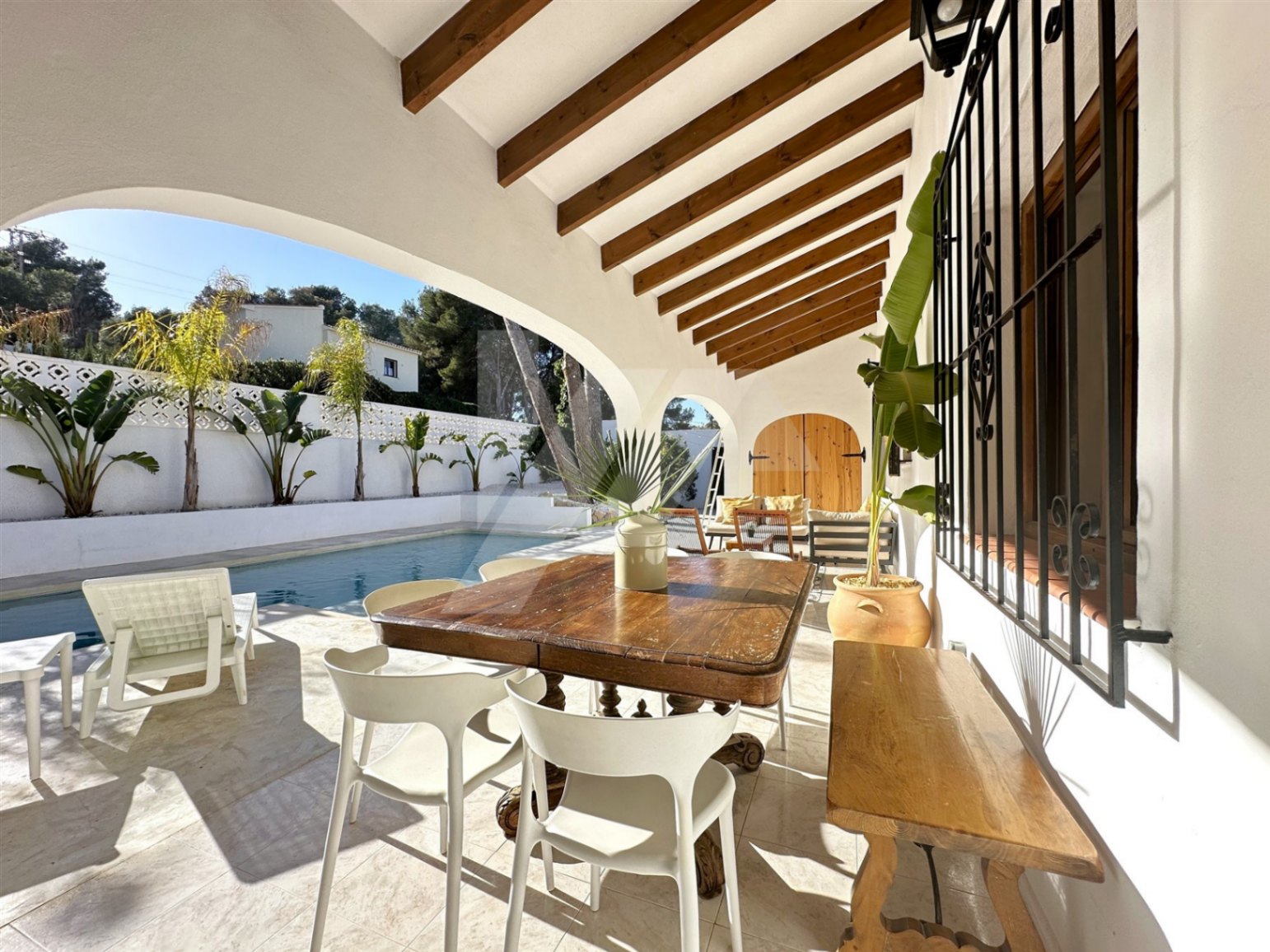 Haus zum Verkauf im mediterranen Stil von Moraira auf einer Ebene.
