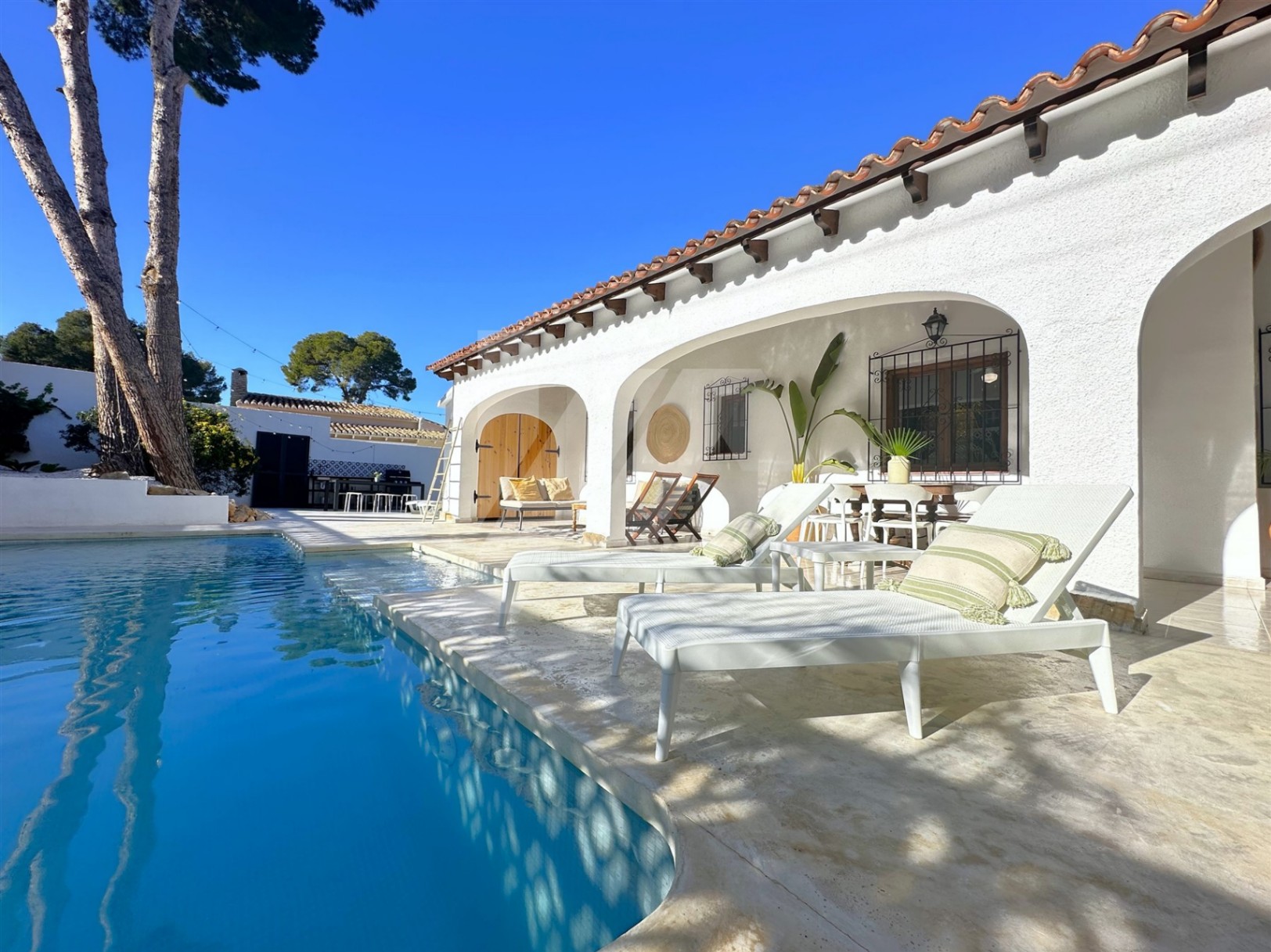Haus zum Verkauf im mediterranen Stil von Moraira auf einer Ebene.
