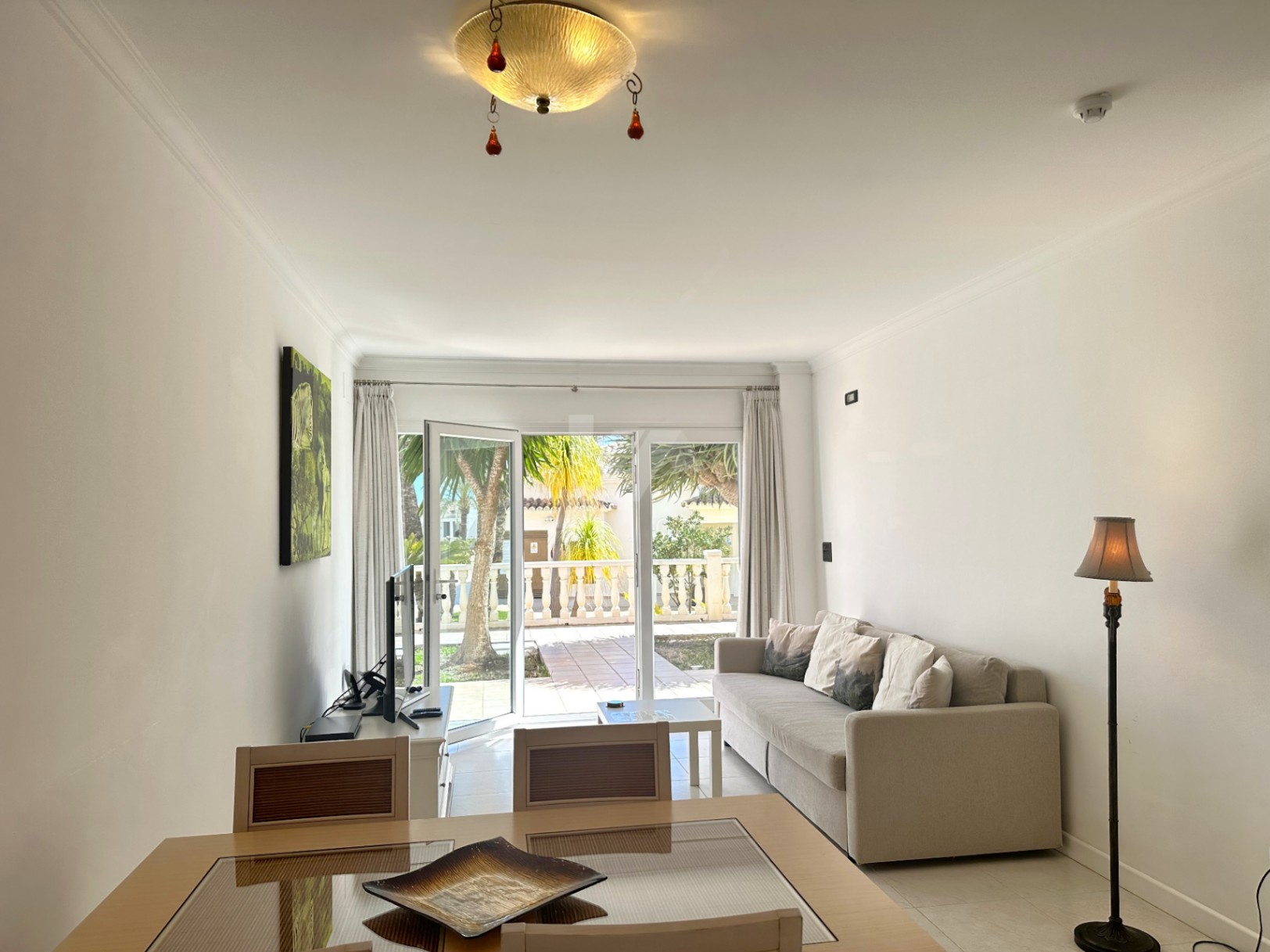 Wohnung zu verkaufen, nur wenige Gehminuten vom Strand von la Fustera, Benissa costa.