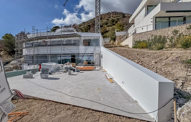 Modernes Villa-Chalet zu verkaufen in Altea Hills mit 4 Schlafzimmern und Infinity-Pool