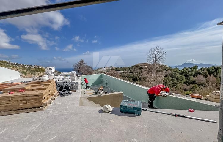 Modernes Villa-Chalet zu verkaufen in Altea Hills mit 4 Schlafzimmern und Infinity-Pool