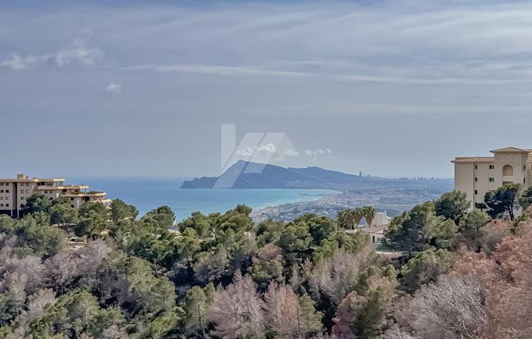 Modernes Villa-Chalet zu verkaufen in Altea Hills mit 4 Schlafzimmern und Infinity-Pool