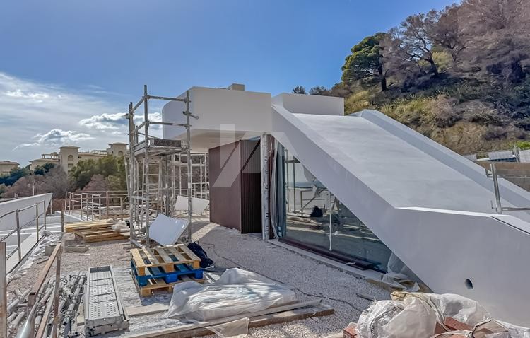 Modernes Villa-Chalet zu verkaufen in Altea Hills mit 4 Schlafzimmern und Infinity-Pool