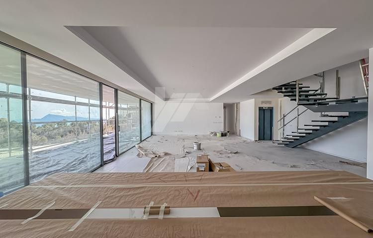 Modernes Villa-Chalet zu verkaufen in Altea Hills mit 4 Schlafzimmern und Infinity-Pool