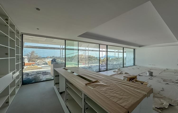 Modernes Villa-Chalet zu verkaufen in Altea Hills mit 4 Schlafzimmern und Infinity-Pool