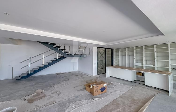 Modernes Villa-Chalet zu verkaufen in Altea Hills mit 4 Schlafzimmern und Infinity-Pool