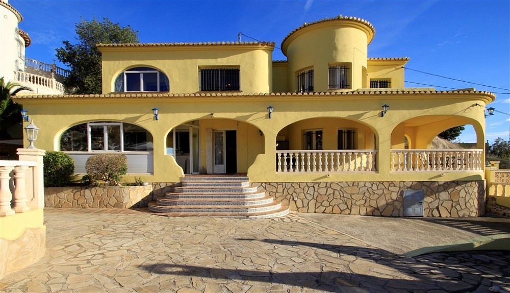 Investment Immobilien zum Verkauf in Benissa Costa