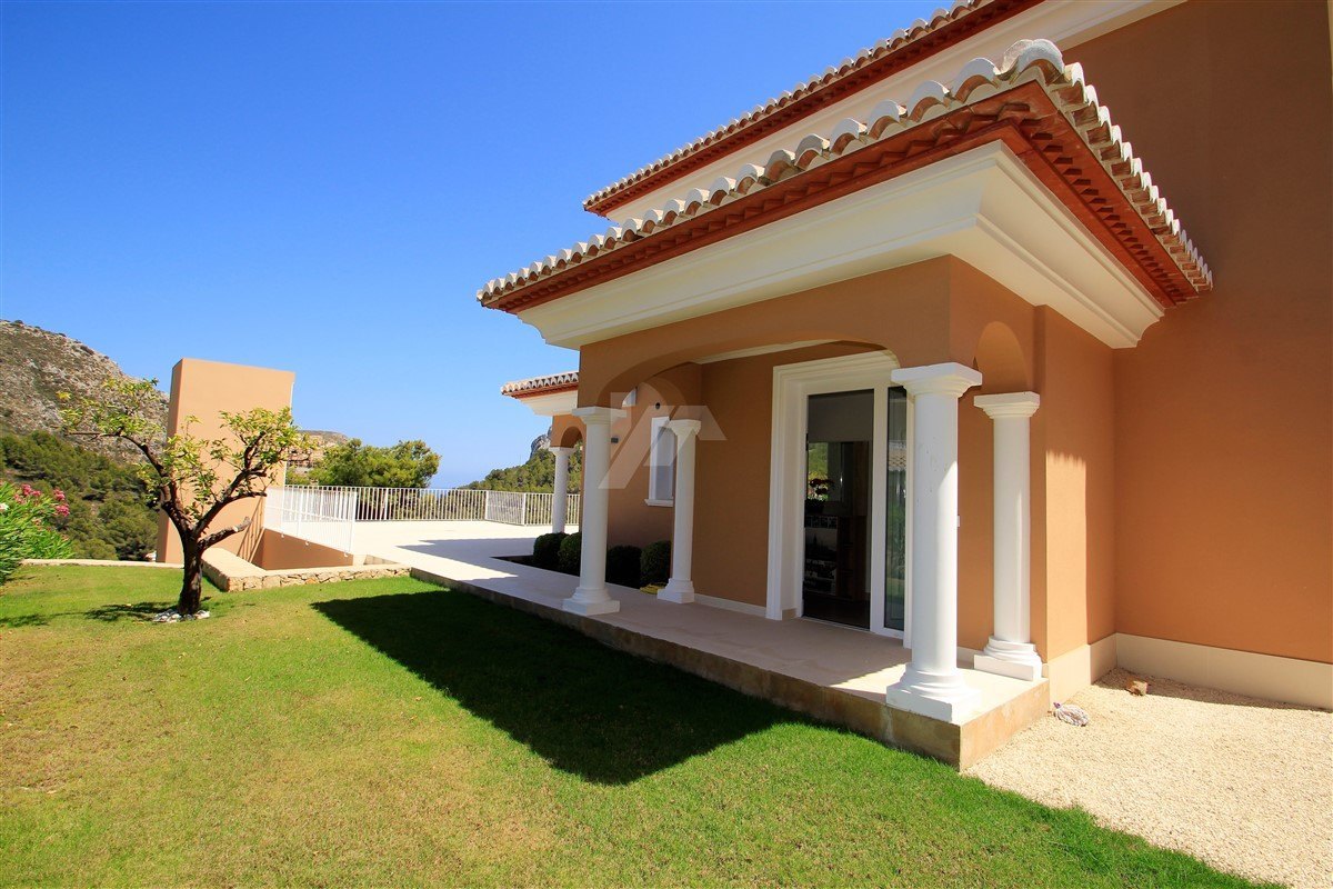 Neubau Villa zum Verkauf in Moraira, Blick aufs Meer.