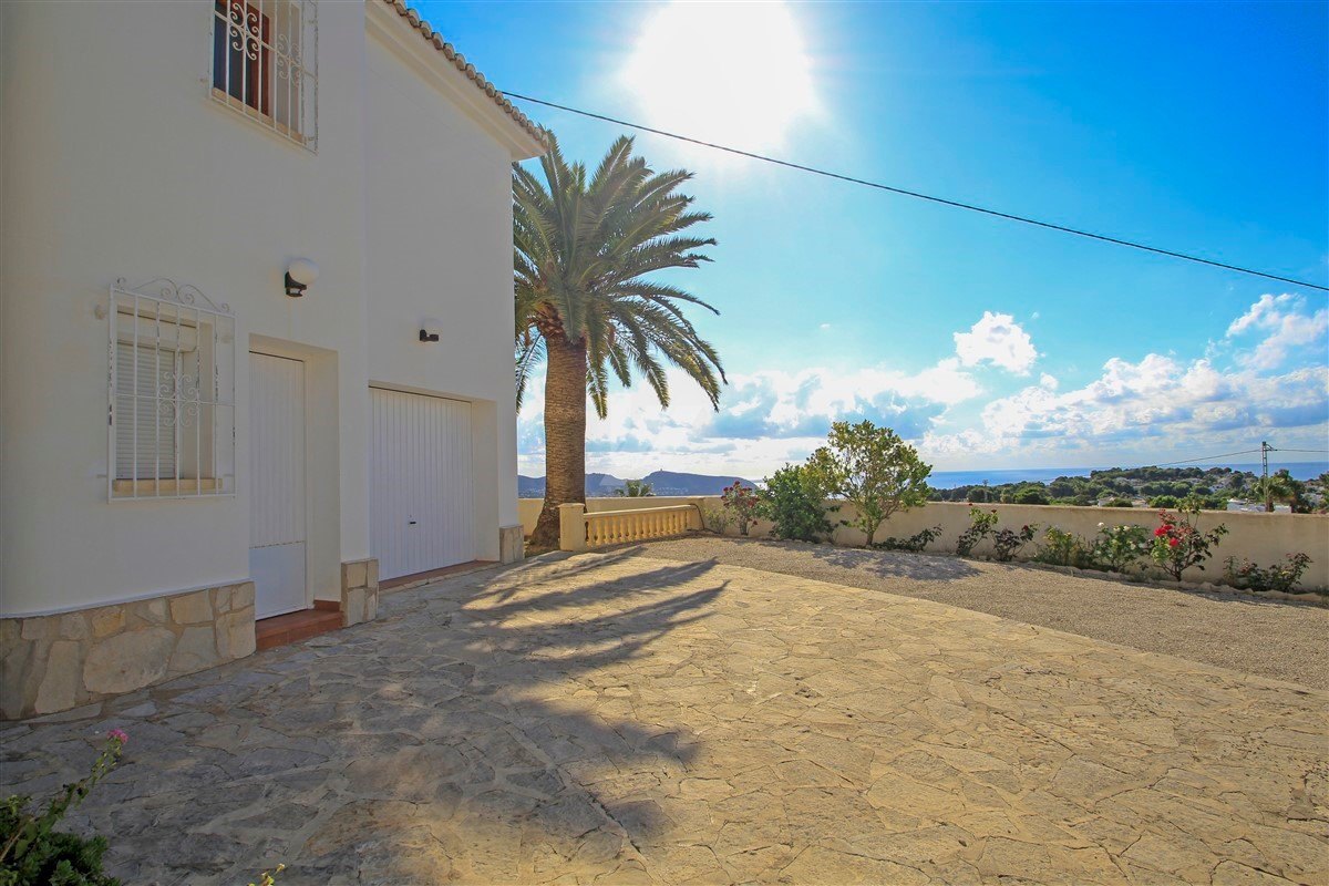 Villa mit Meerblick zum verkauf in Moraira, Costa Blanca.