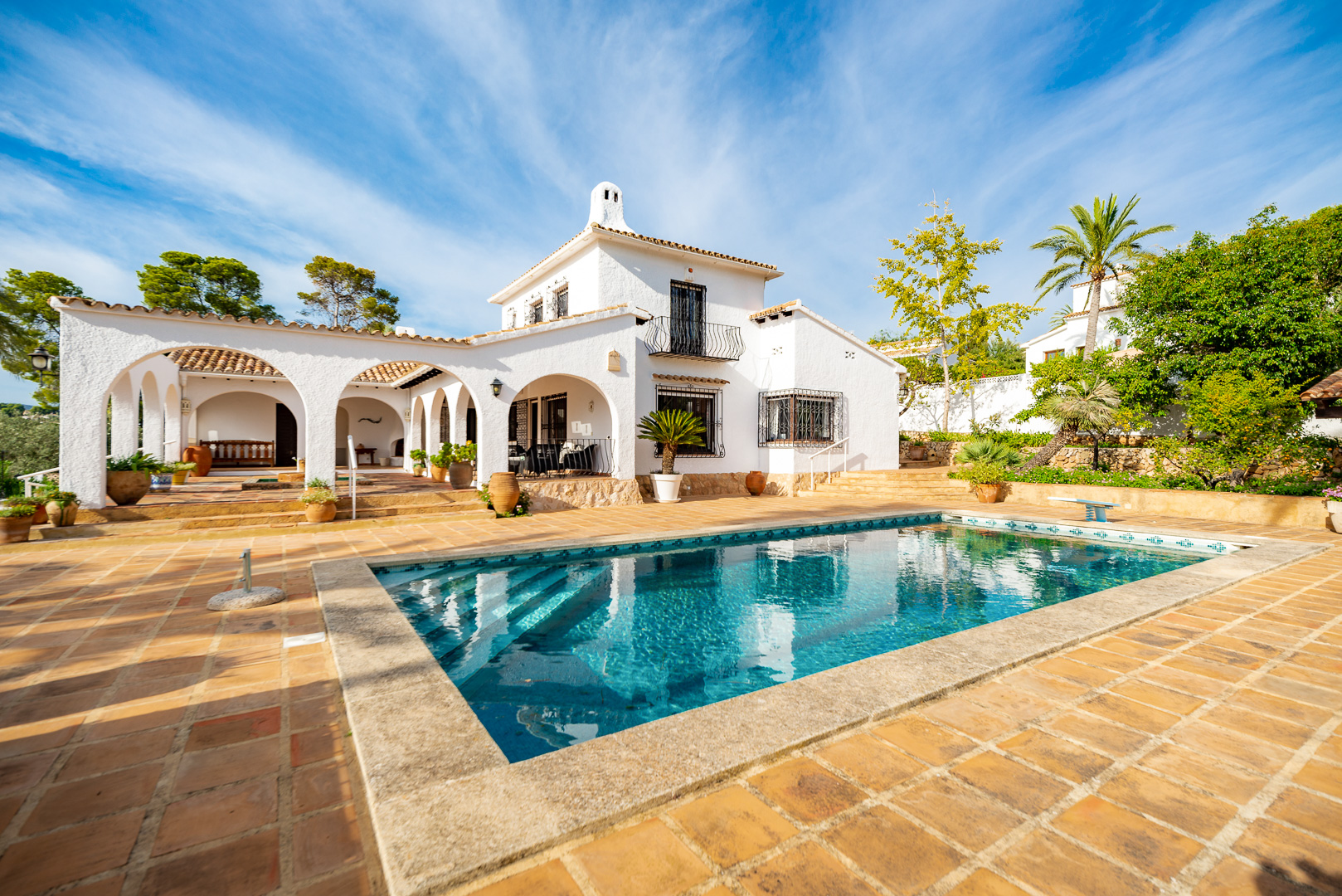 Villa in Moraira zu verkaufen, in der Nähe der Stadt