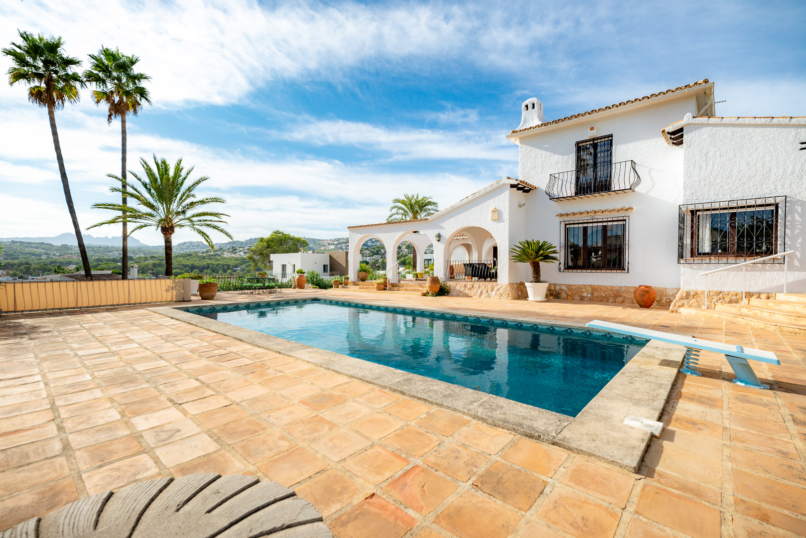 Villa in Moraira zu verkaufen, in der Nähe der Stadt
