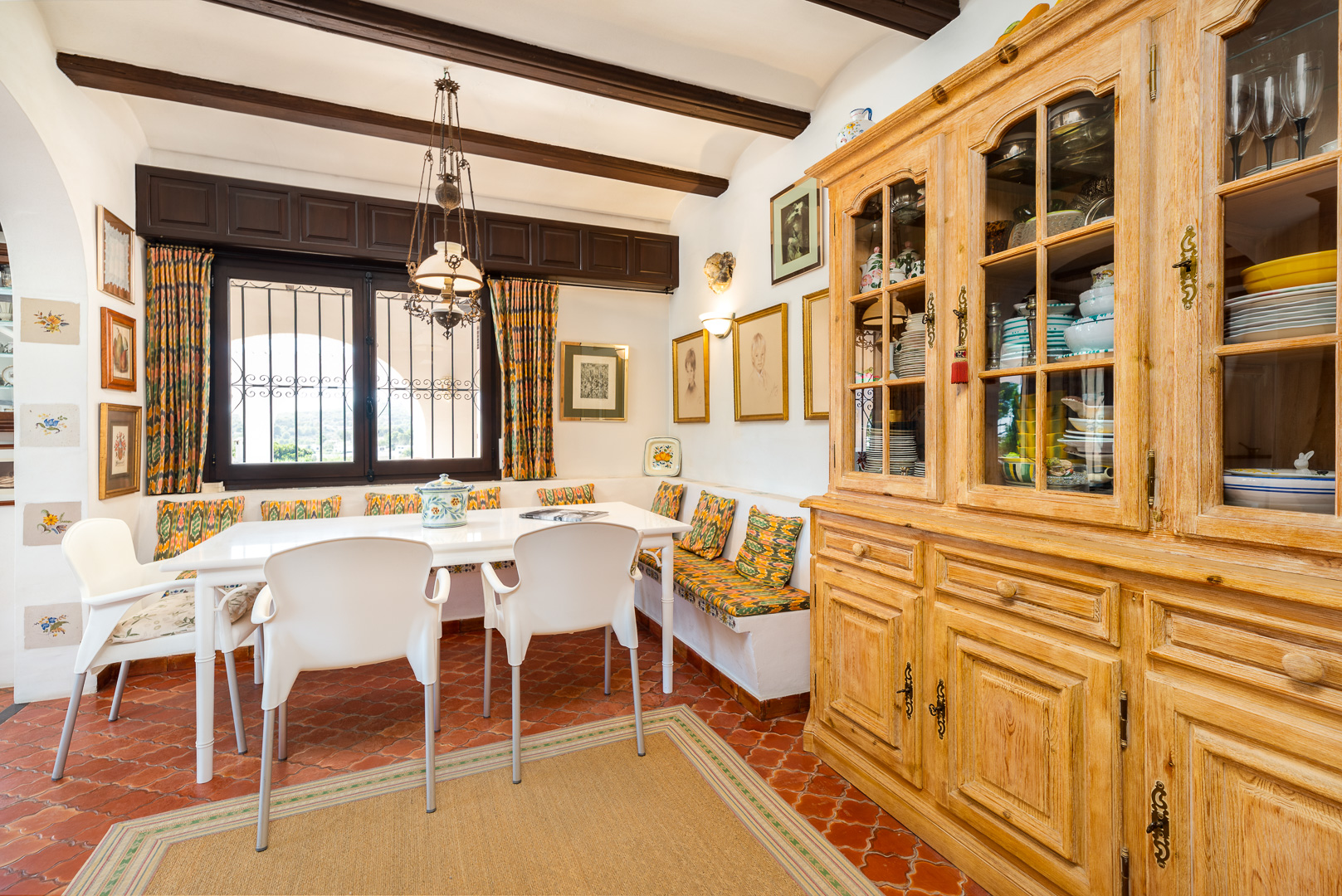 Villa in Moraira zu verkaufen, in der Nähe der Stadt