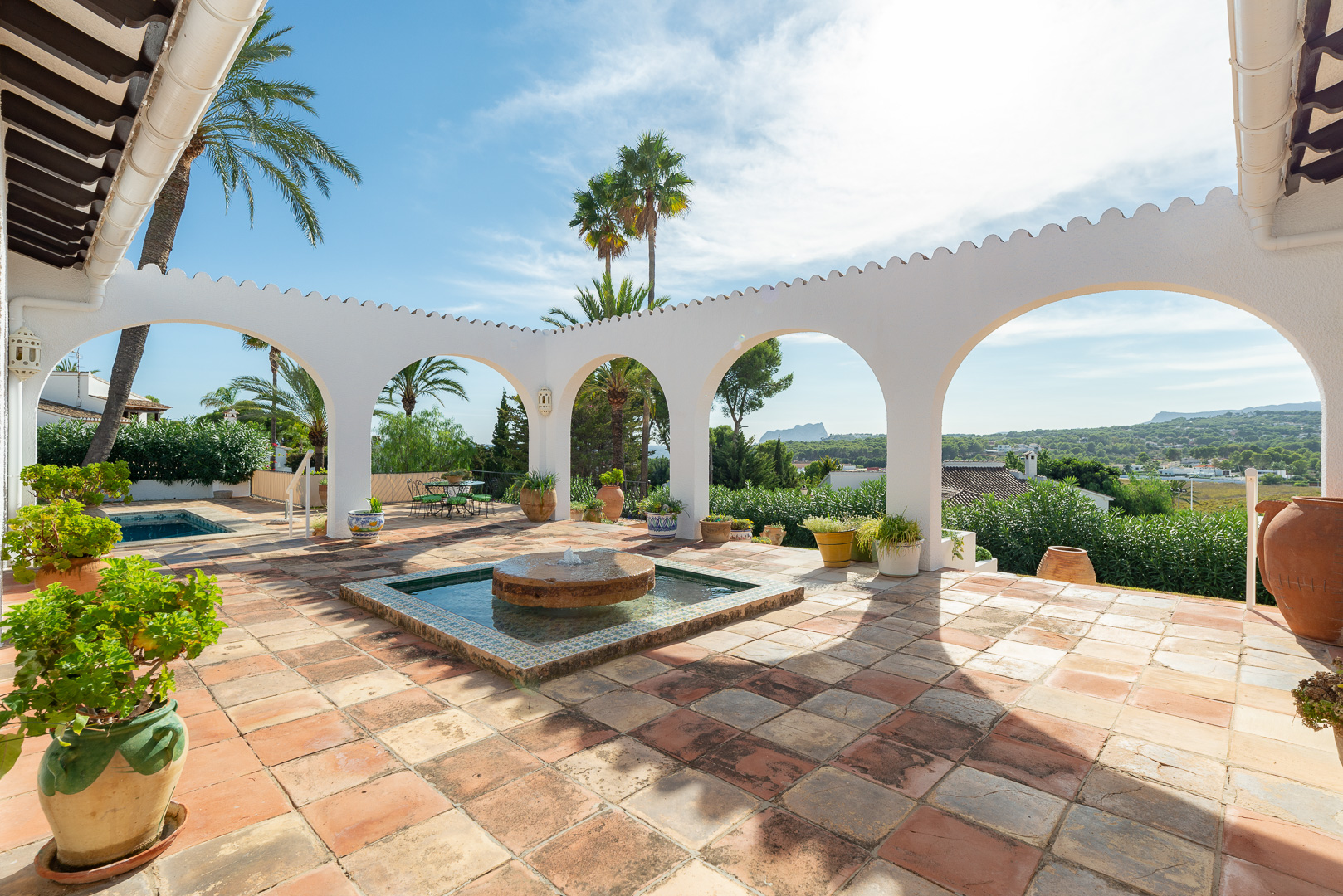 Villa in Moraira zu verkaufen, in der Nähe der Stadt